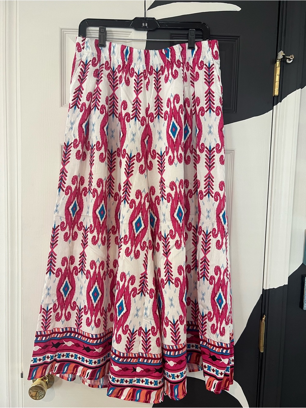 Umgee White palazzo pants with Pink & Blue Print